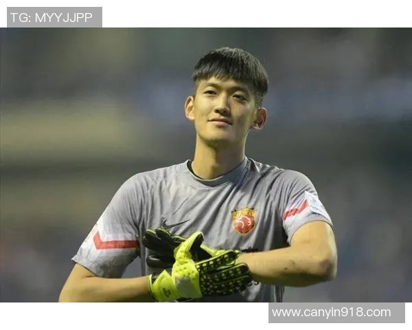 颜骏凌精彩扑救助力球队逆转胜利展现门将风采