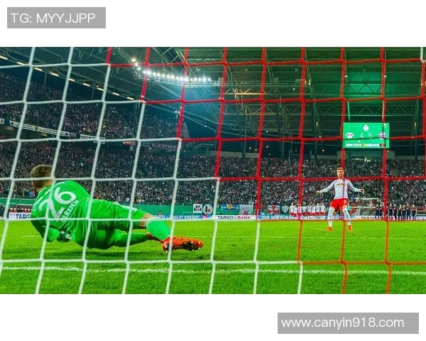 拜仁横扫莱比锡，主场大胜，显示实力主导德甲！