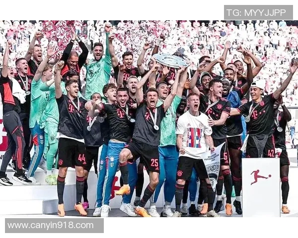 拜仁逆转多特,擒德甲头名,展现豪门实力 拜仁逆转多特,擒德甲头名,展现豪门实力