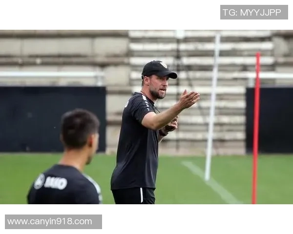 斯图加特主帅感叹球队实力不济,何时能重振雄风? 斯图加特主帅感叹球队实力不济,何时能重振雄风?