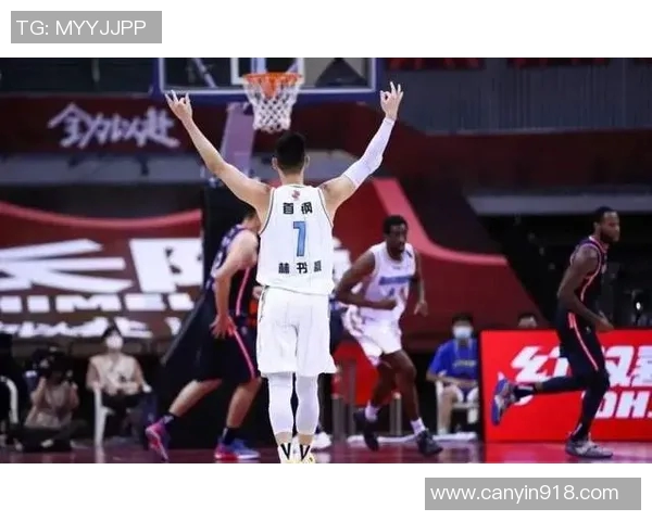 林书豪在NBA冲击新高度，队友赞其为团队最强支柱