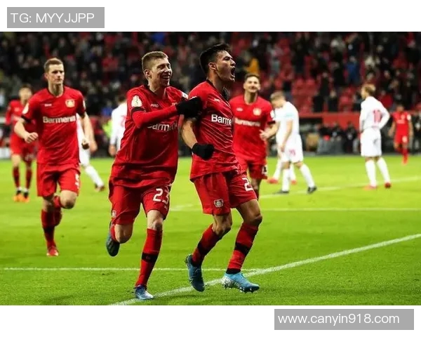 沃尔夫斯堡主场表现强势击败弗赖堡夺得关键胜利 沃尔夫斯堡主场表现强势击败弗赖堡夺得关键胜利